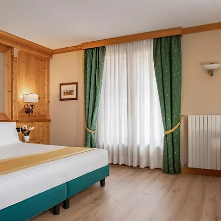 Hotell Cristallo 4*