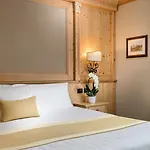 Cristallo Отель 4*